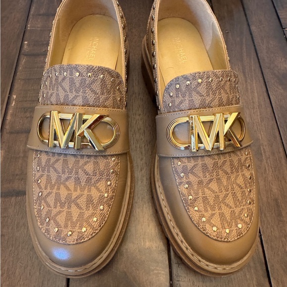 Michael Kors Parker Lug Loafer Studded Tan Gold Chunky Y2K - Picture 6 of 16